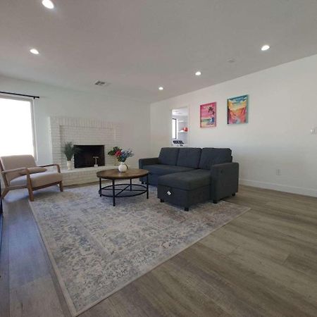 The Strip Is Just Around The Corner! Newly Renovated Luxury Modern Minimalist Villa With Large Pool! Las Vegas Eksteriør bilde